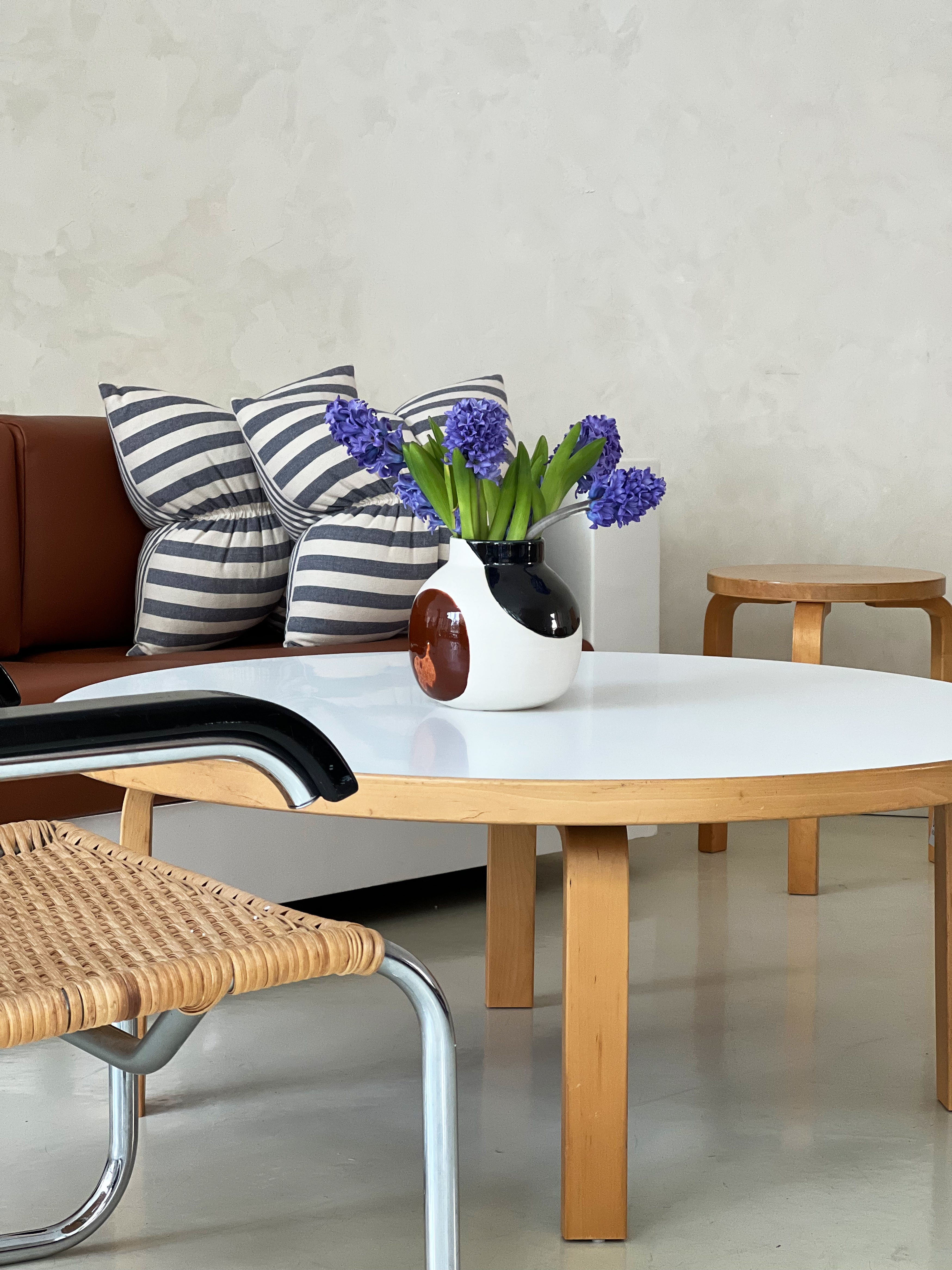 Vintage Alvar Aalto for Artek Round Coffee Table – Home Union NYC