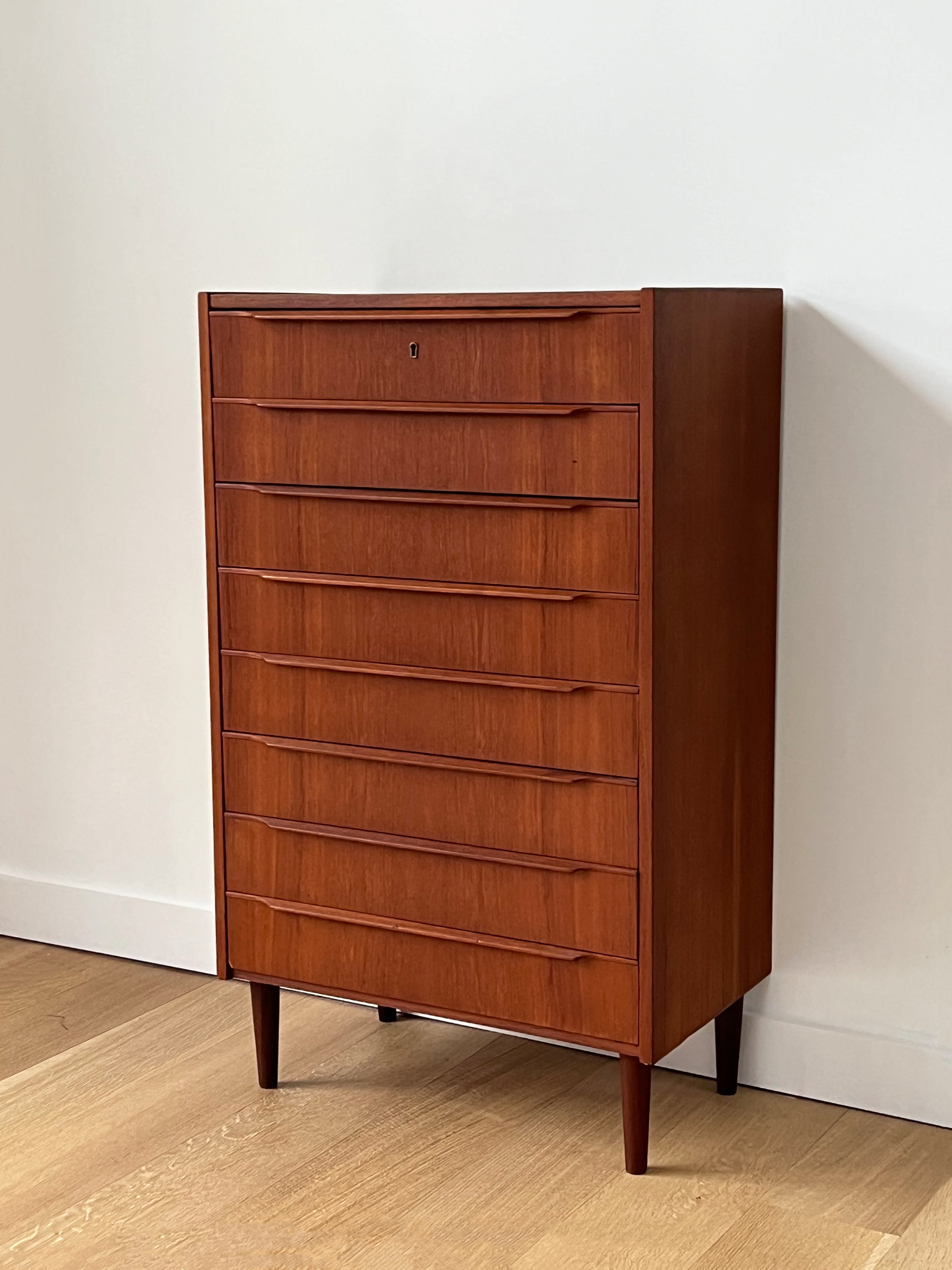 ゆ*い様 Denmark side chest TEAK vintage ゆ*い様 Denmark side chest TEAK vintage