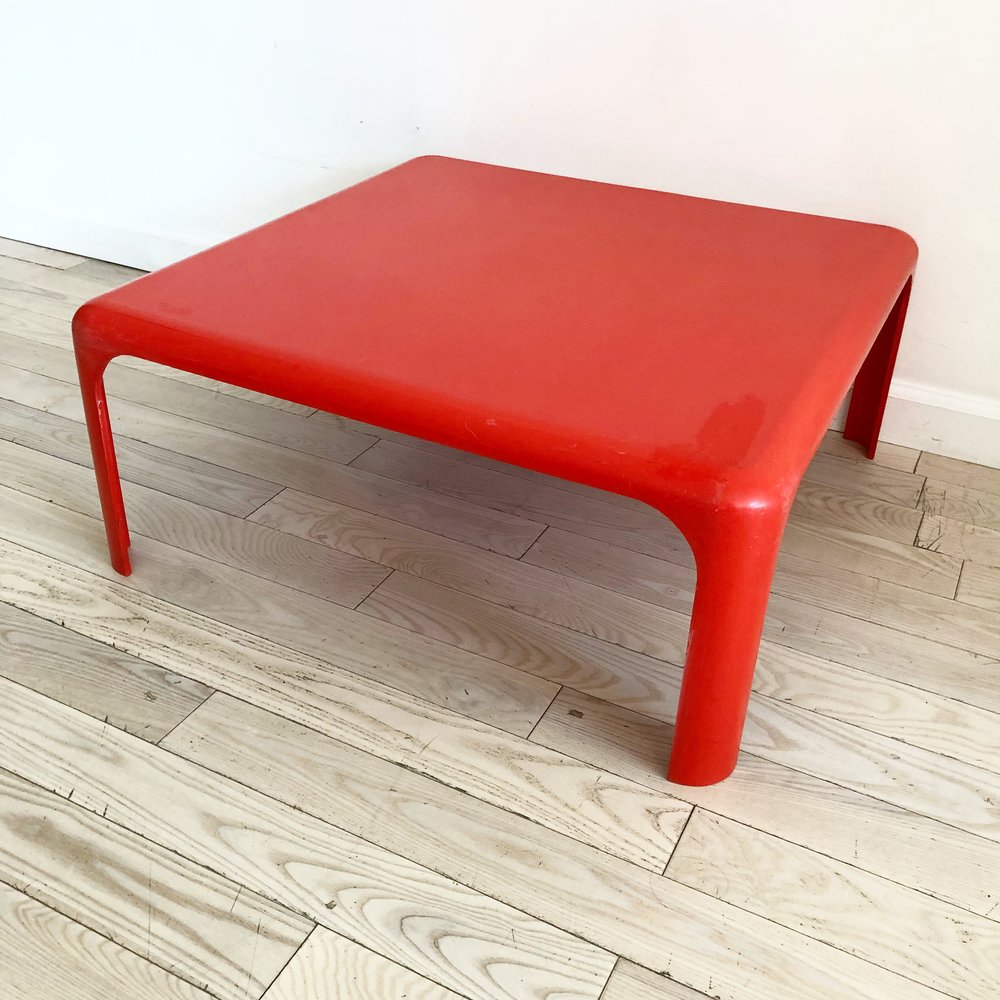 Vintage Red Plastic Italian Coffee Table by Vice Magistretti for