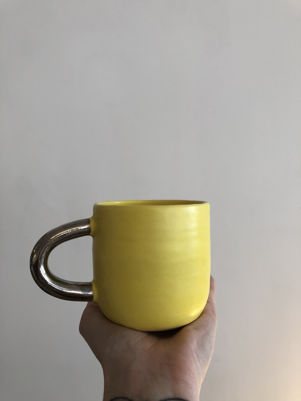 Hand Painted Ceramic Mugs With Gold Handle – Pear & Park