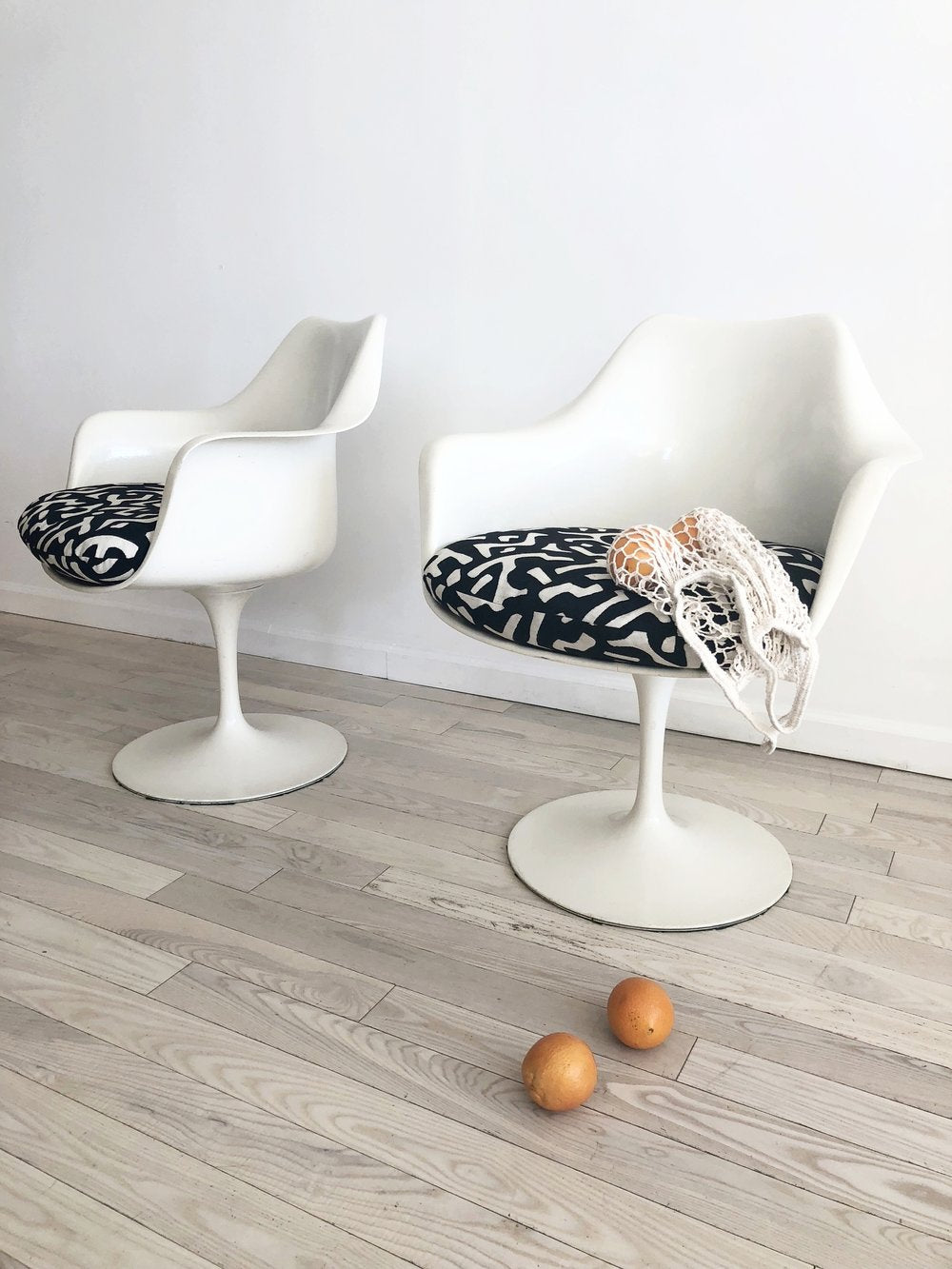 Tulip armchair eero online saarinen