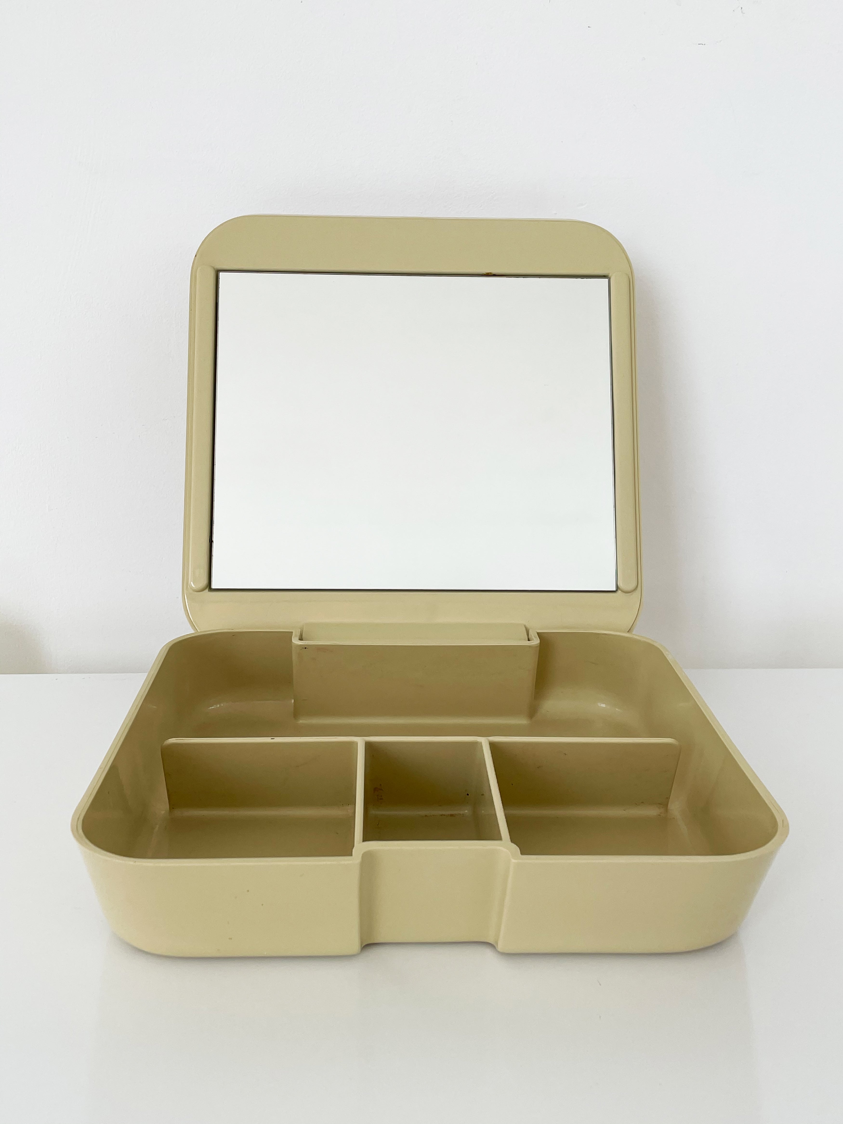 1970s Beige Vanity Box By Makio Hasuike for Gedy