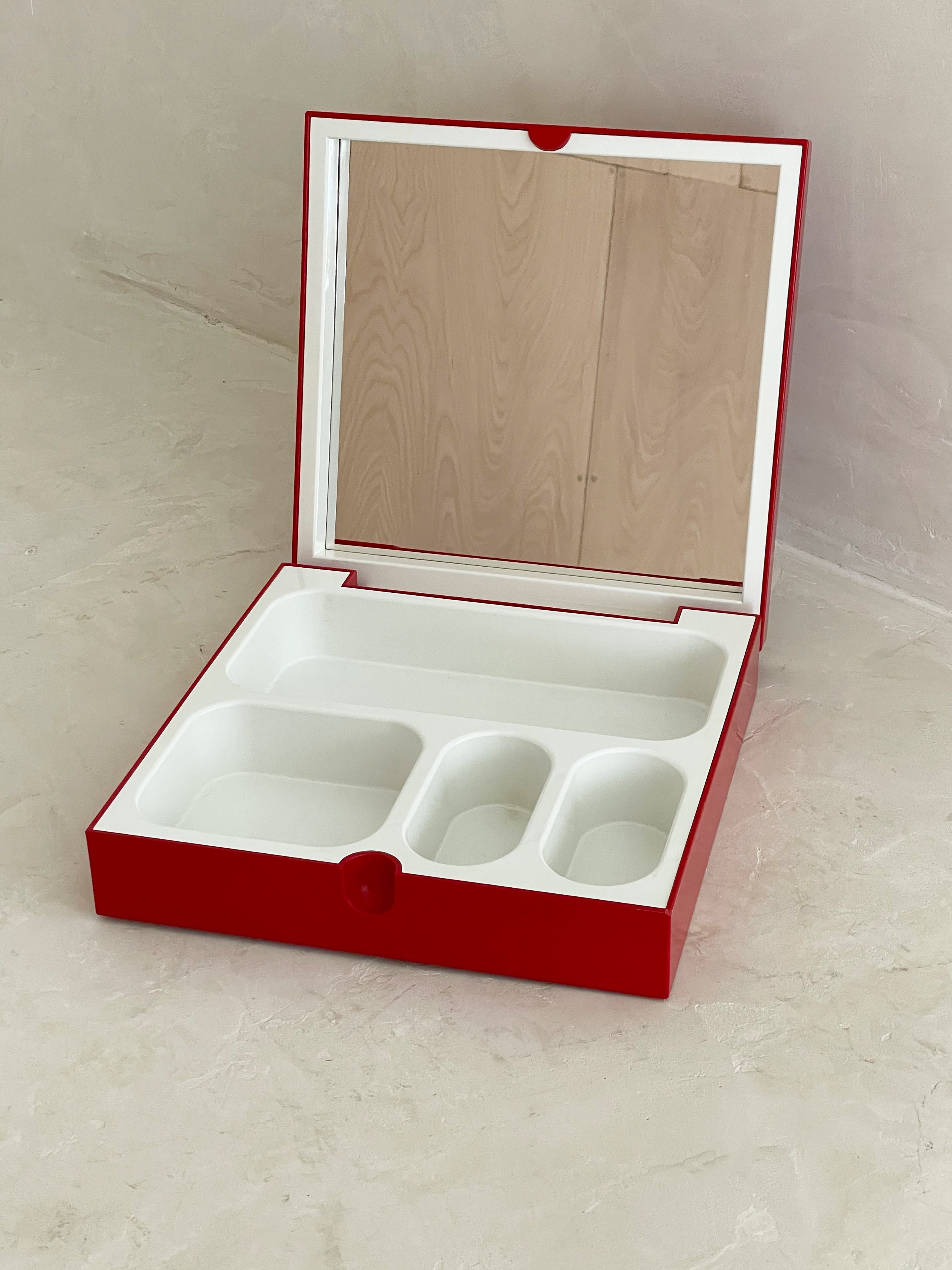 gedyビューティーボックス Makio Hasuike for Gedy Red Vanity Box – Home Union NYC