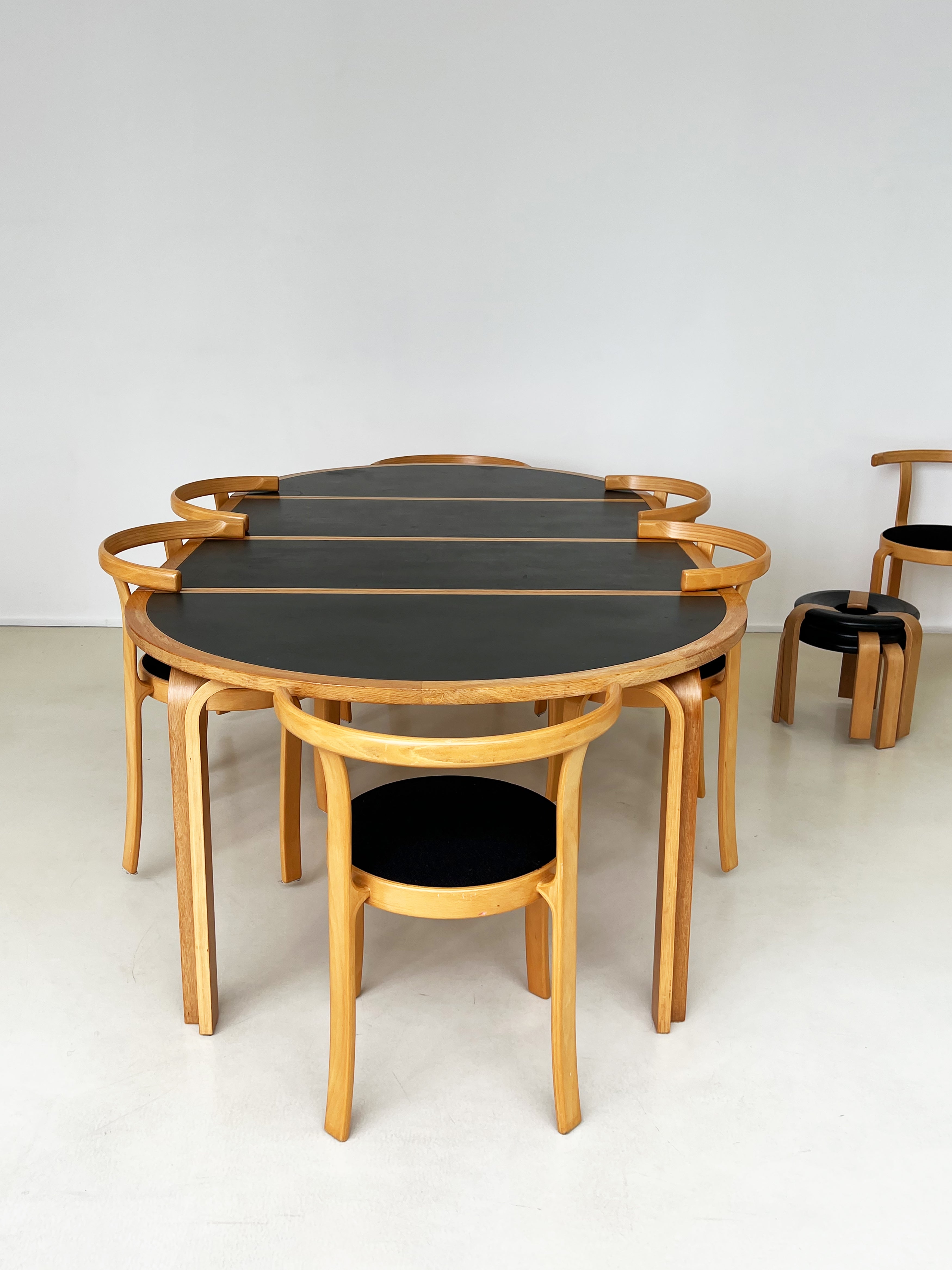 1970s Oak Expandable Magnus Olesen Dining Table – Home Union NYC