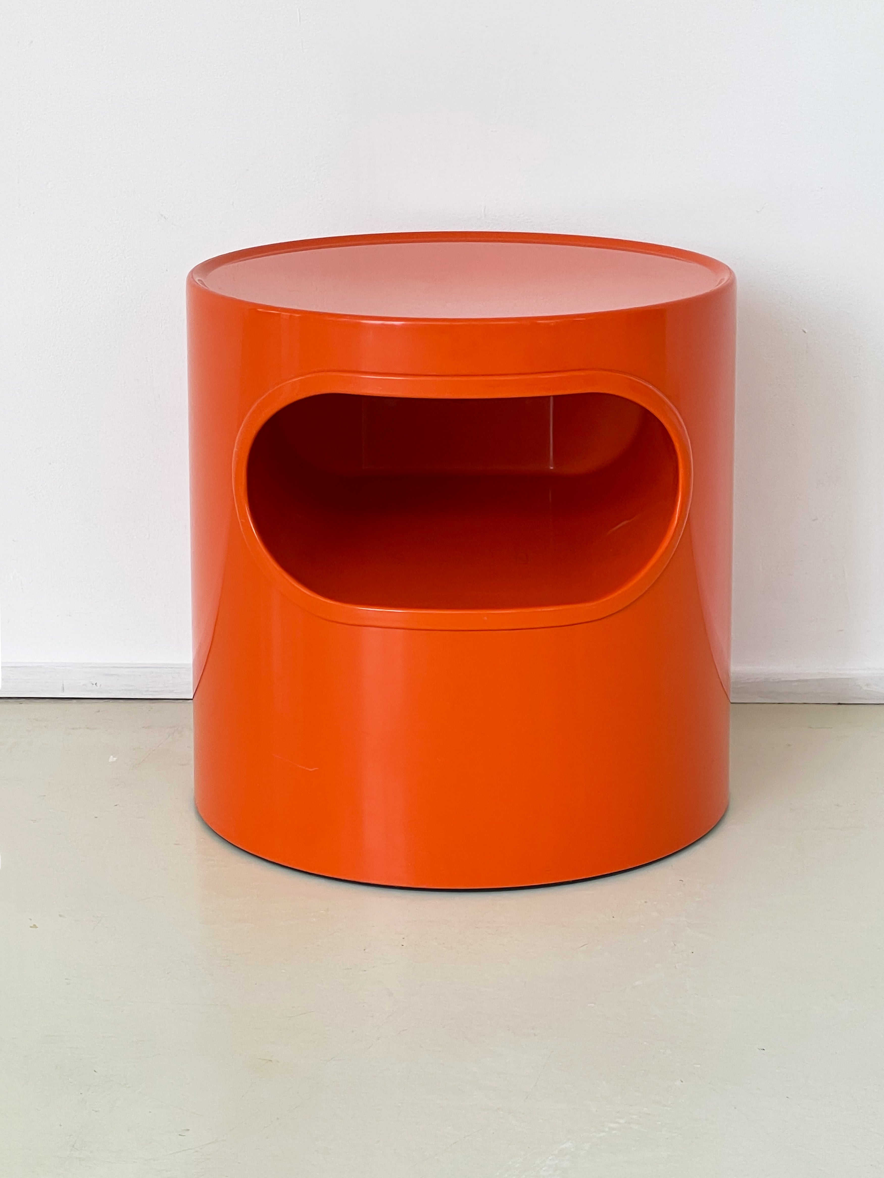 1960s Orange Giano-Giano-Vane Side Table by Emma Gismondi