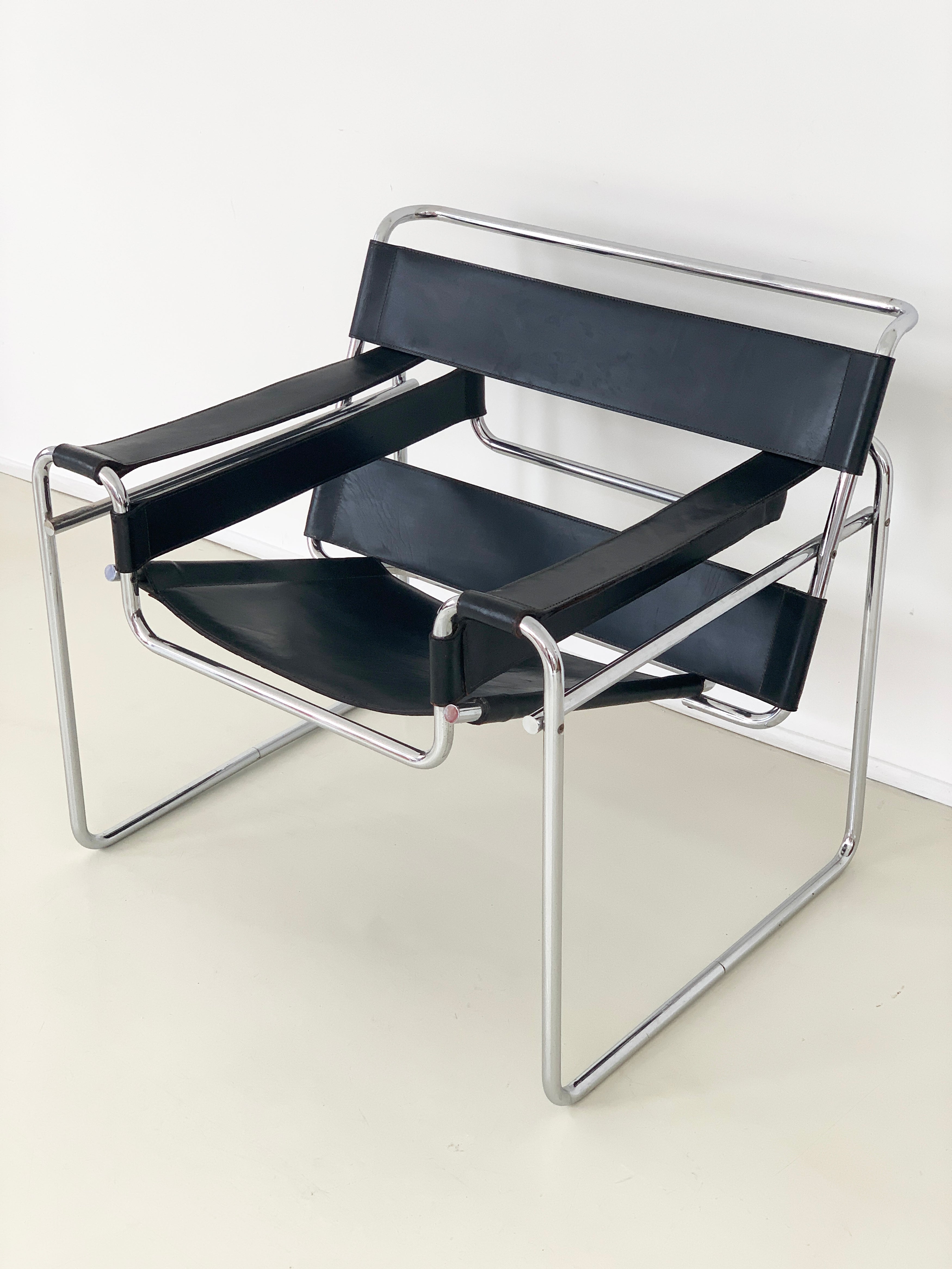 Wassily Chair - Leather Black