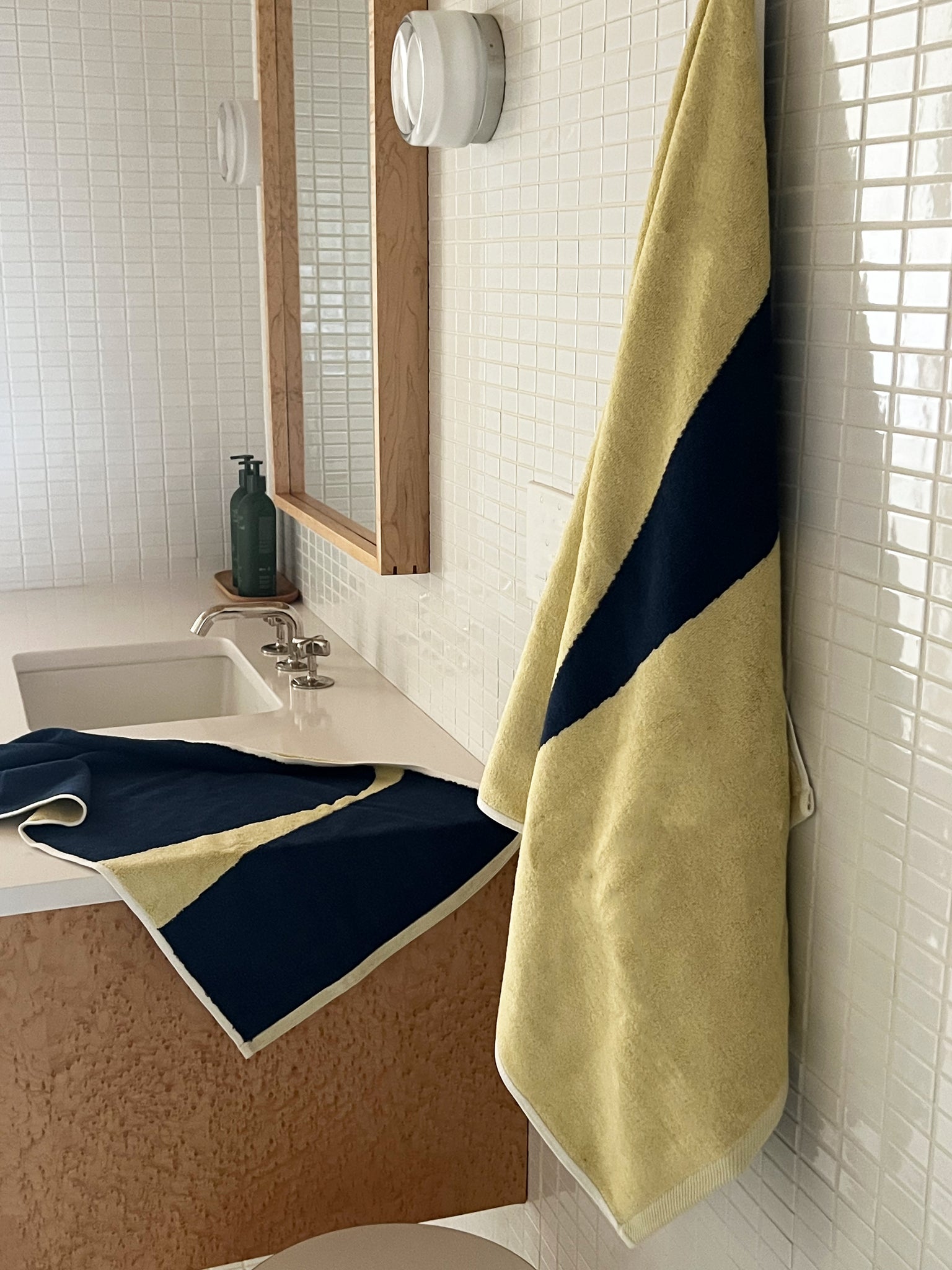 Navy + Pale yellow Bath/Beach Bamboo Towel