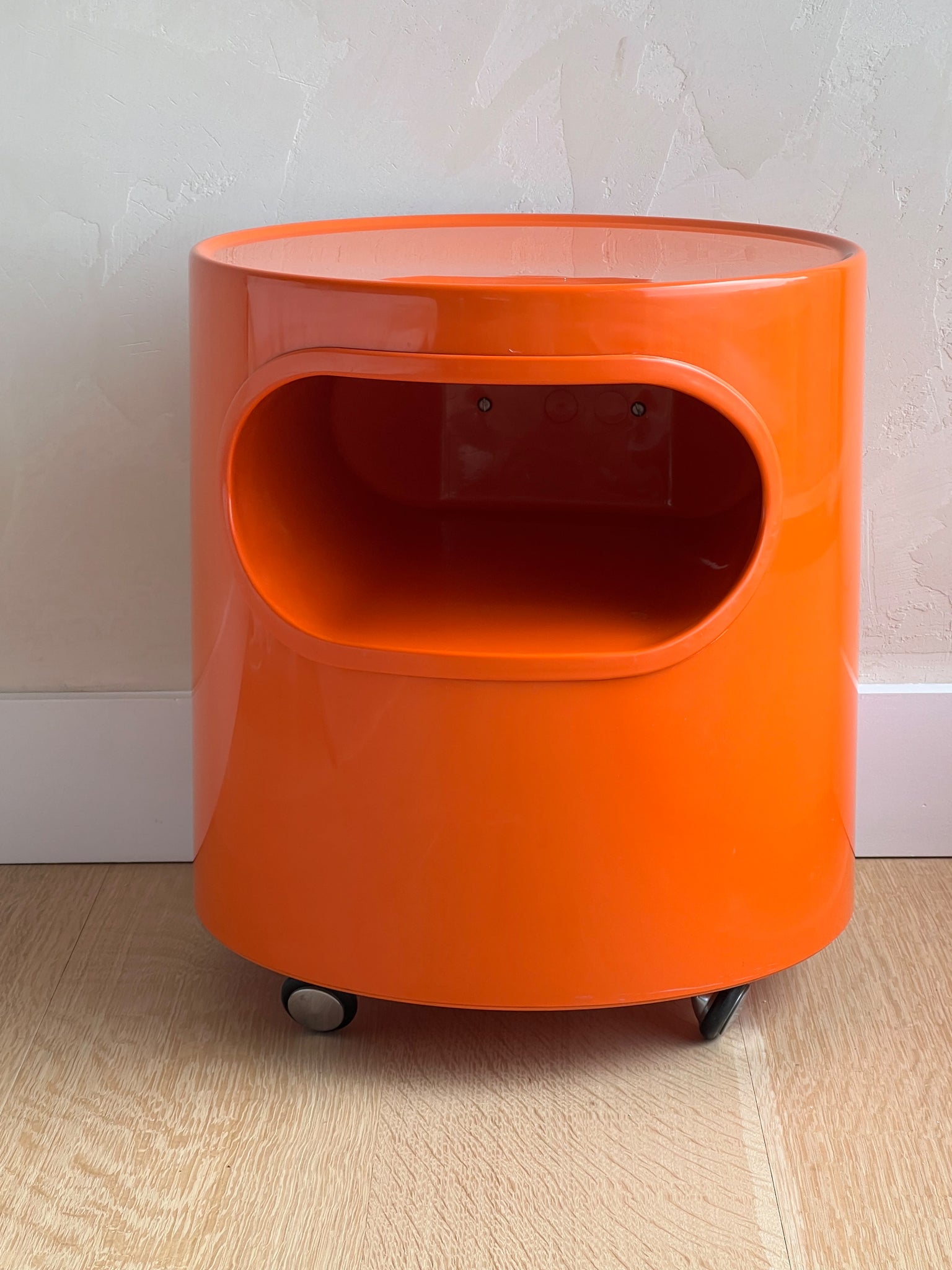 1960s Giano-Giano-Vano Side Table by Emma Gismondi Schweinbeerger for Artemide, Orange or Red