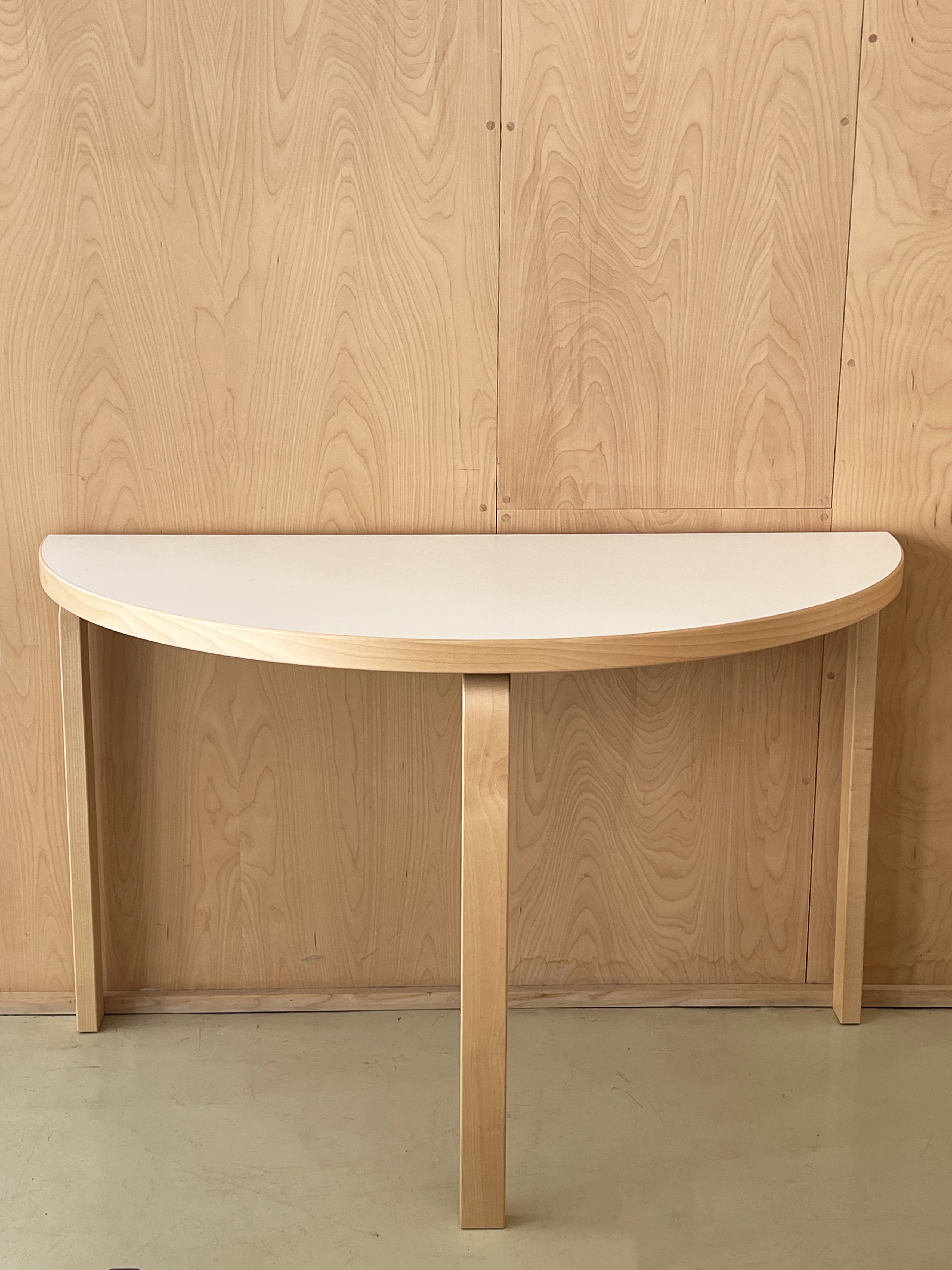 Half-Round Table 95 by Alvar Aalto – Home Union NYC