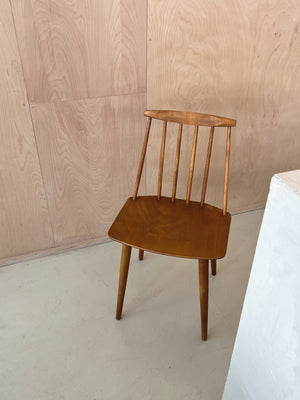 Pair of J77 ChairsDesigned by Folke Pålsson for FDB Møbler