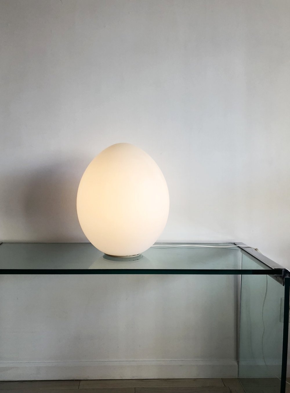 XXL 1970s Laurel Lamp Company Frosted Glass Egg Lamp – Home Union NYC