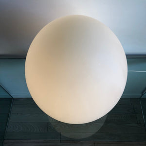 XXL 1970s Laurel Lamp Company Frosted Glass Egg Lamp