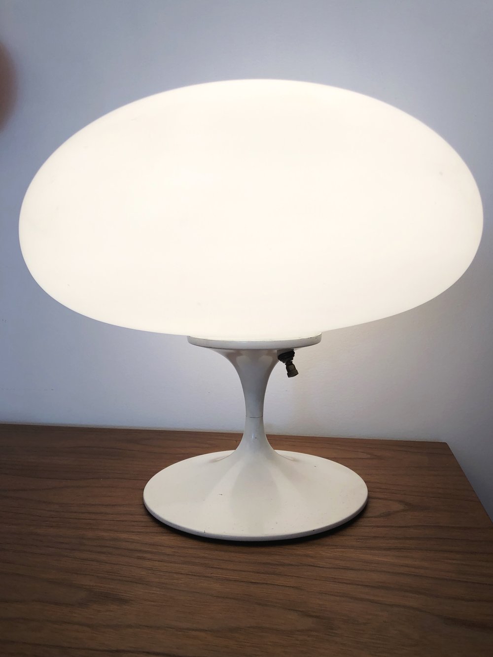 Mid Century Frosted Glass Mushroom Laurel lamp w/ White Base - Each