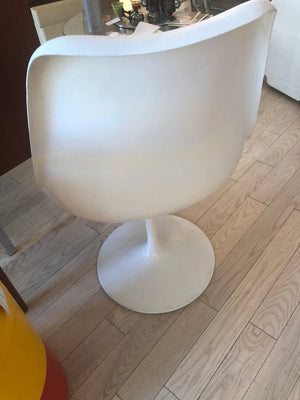 Pair of 1960s Authentic Knoll Eero Saarinen Tulip Chairs