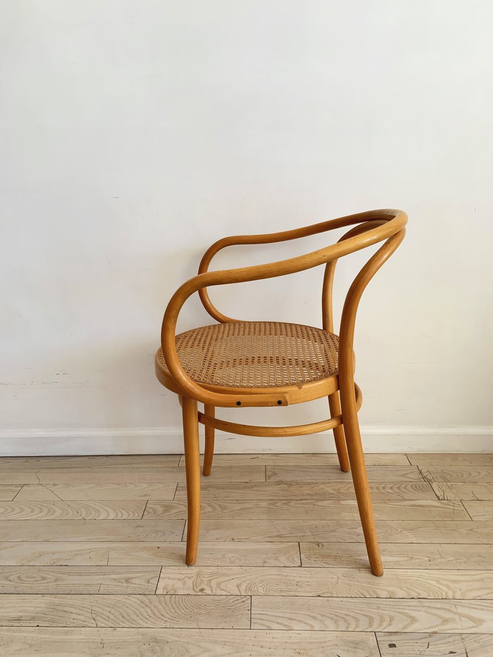 もこ　Bentwood Arm chair ② ZPM Radomsko bentwood arm chairs pair – 86 Vintage