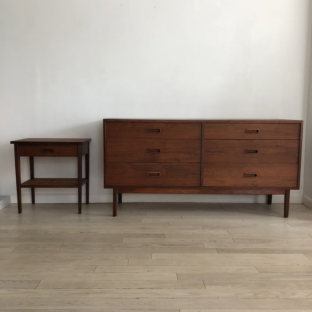 Founders 1960s Walnut 6-Drawer Credenza with Curved Pulls