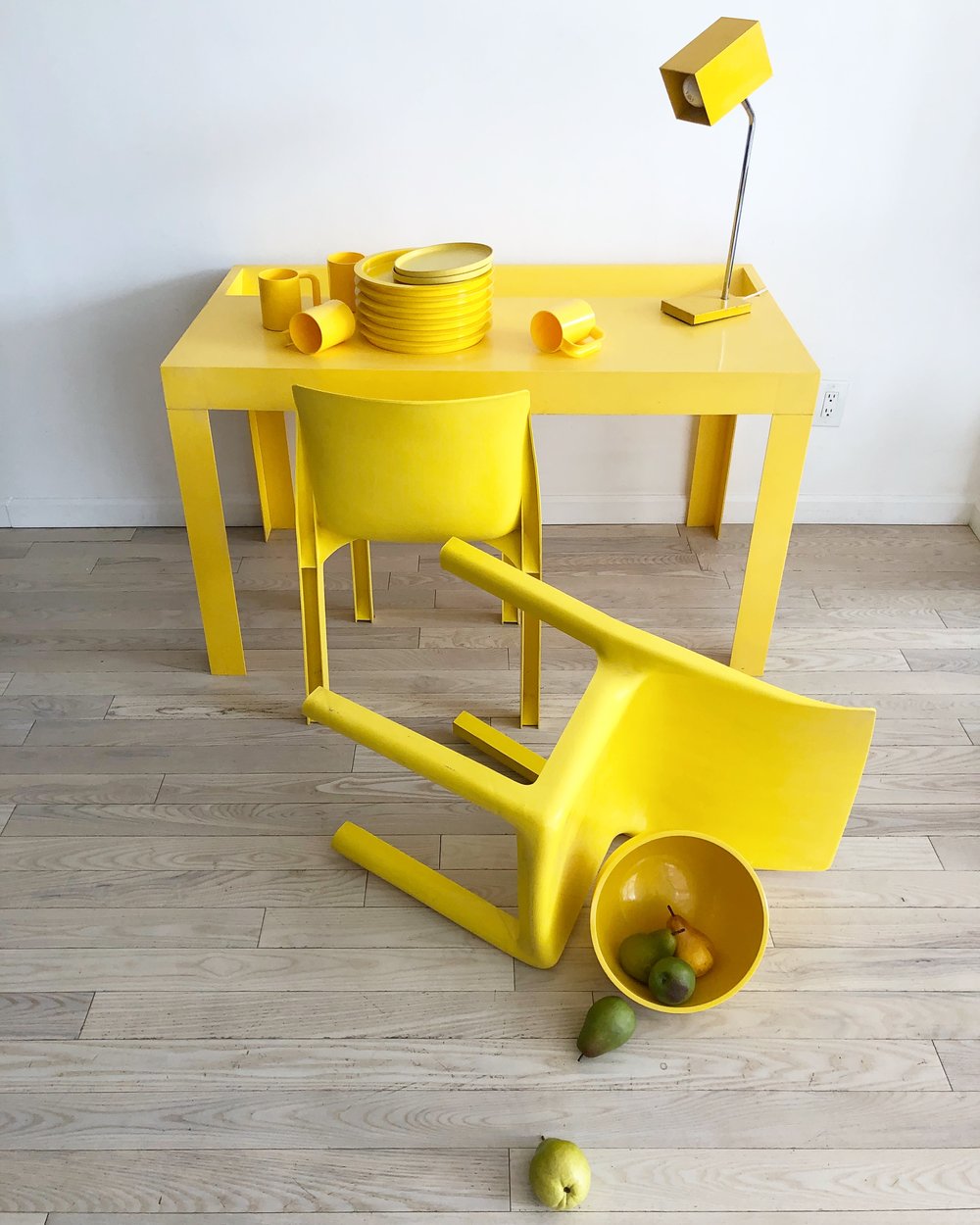 1970s Yellow Plastic Syroco Chair-Single