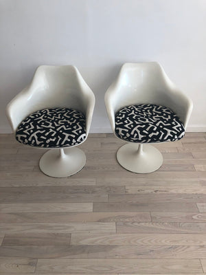 1960s Knoll Eero Saarinen Tulip Arm Chairs- Pair