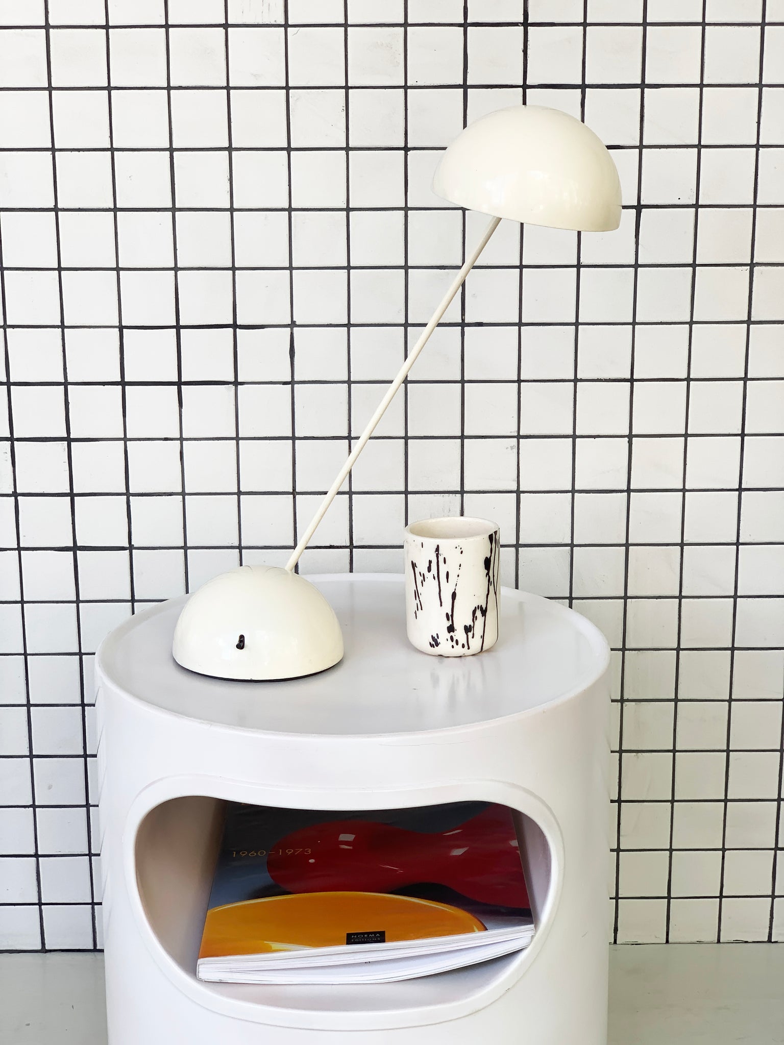 1960s Giano-Giano-Vano White Bedside Table Designed by Emma Gismondi Schweinberger for Artemide