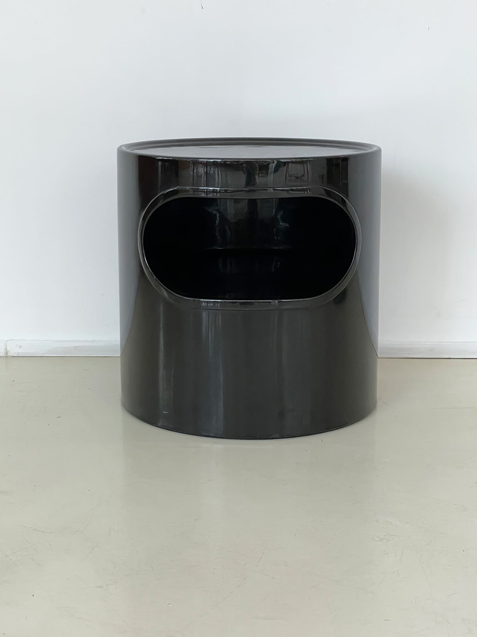 Giano-Giano-Vano Black Fiberglass Table by Emma Gismondi Schweinberger for Artemide