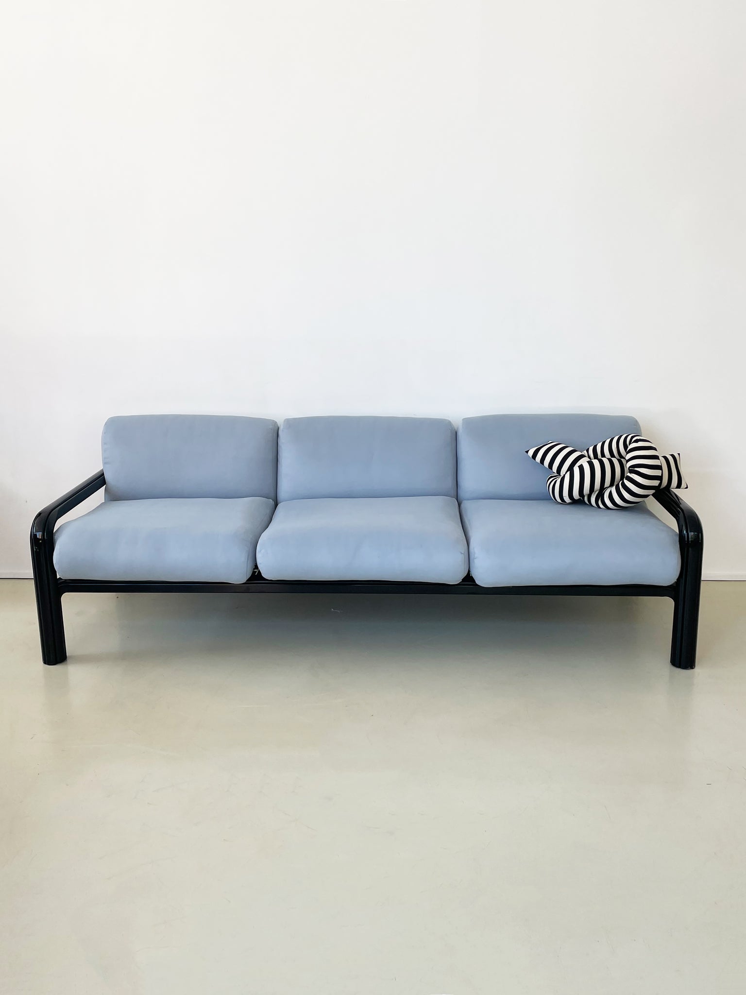 1970s Gae Aulenti for Knoll Baby Blue Sofa