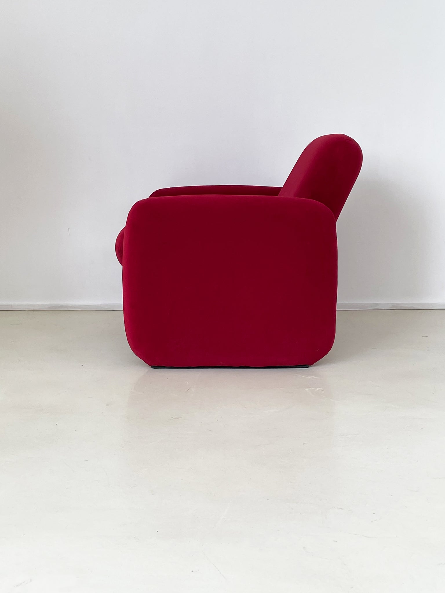 1970s Ray Wilkes Chiclet Club Chair in Raspberry