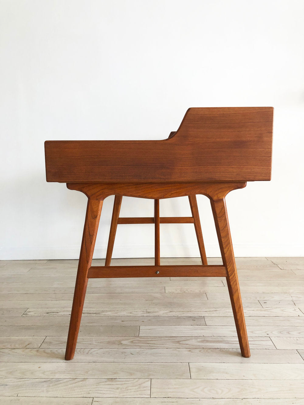 Mid Century Danish teak Desk by Arne Wahl Iversen for Vinde Mobelfabrik
