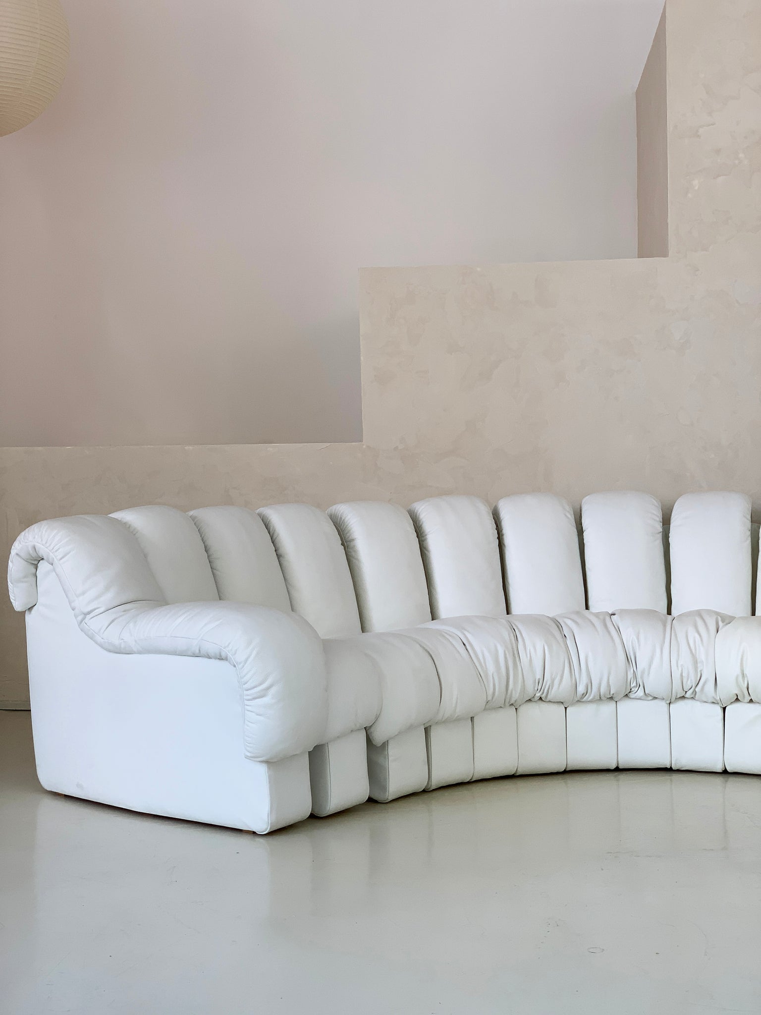 De Sede DS600 "Non-Stop" White Leather Sofa, Switzerland
