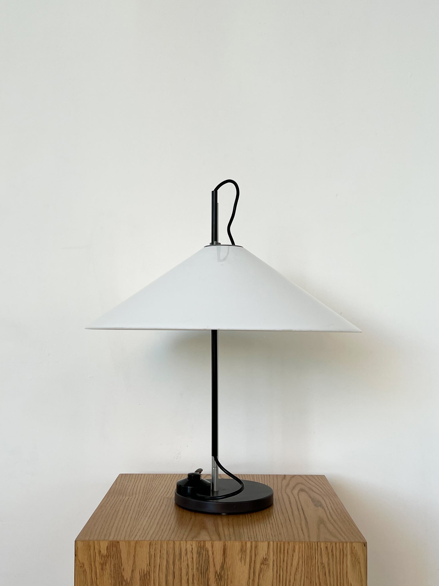 1970s Enzo Mari Aggregato Tavolo Stelo Table lamp by Artemide