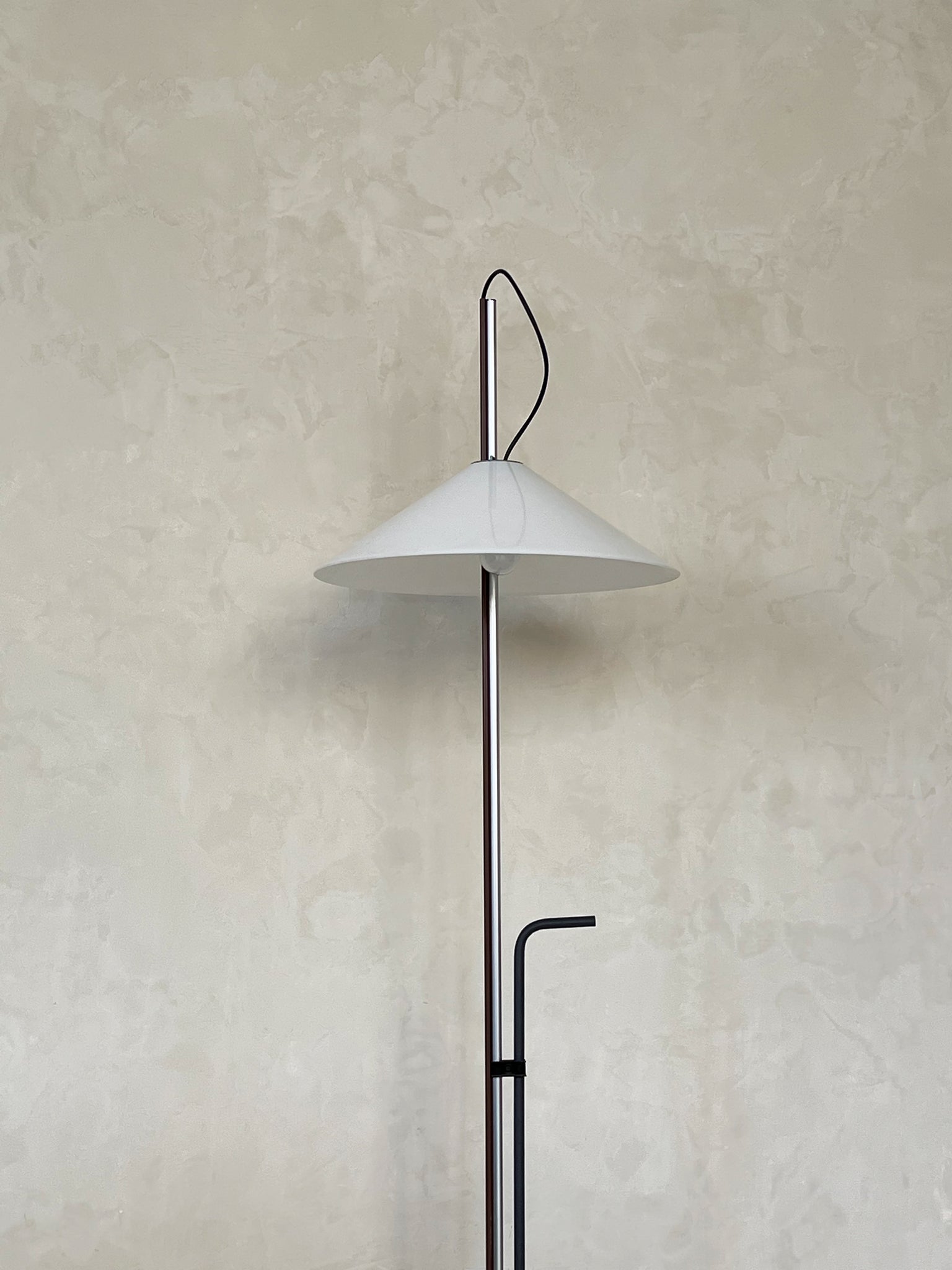 1970s Enzo Mari Aggregato Tavolo Stelo Floor Lamp by Artemide 