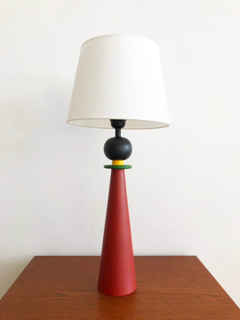 1980s French Wooden Memphis Table Lamp