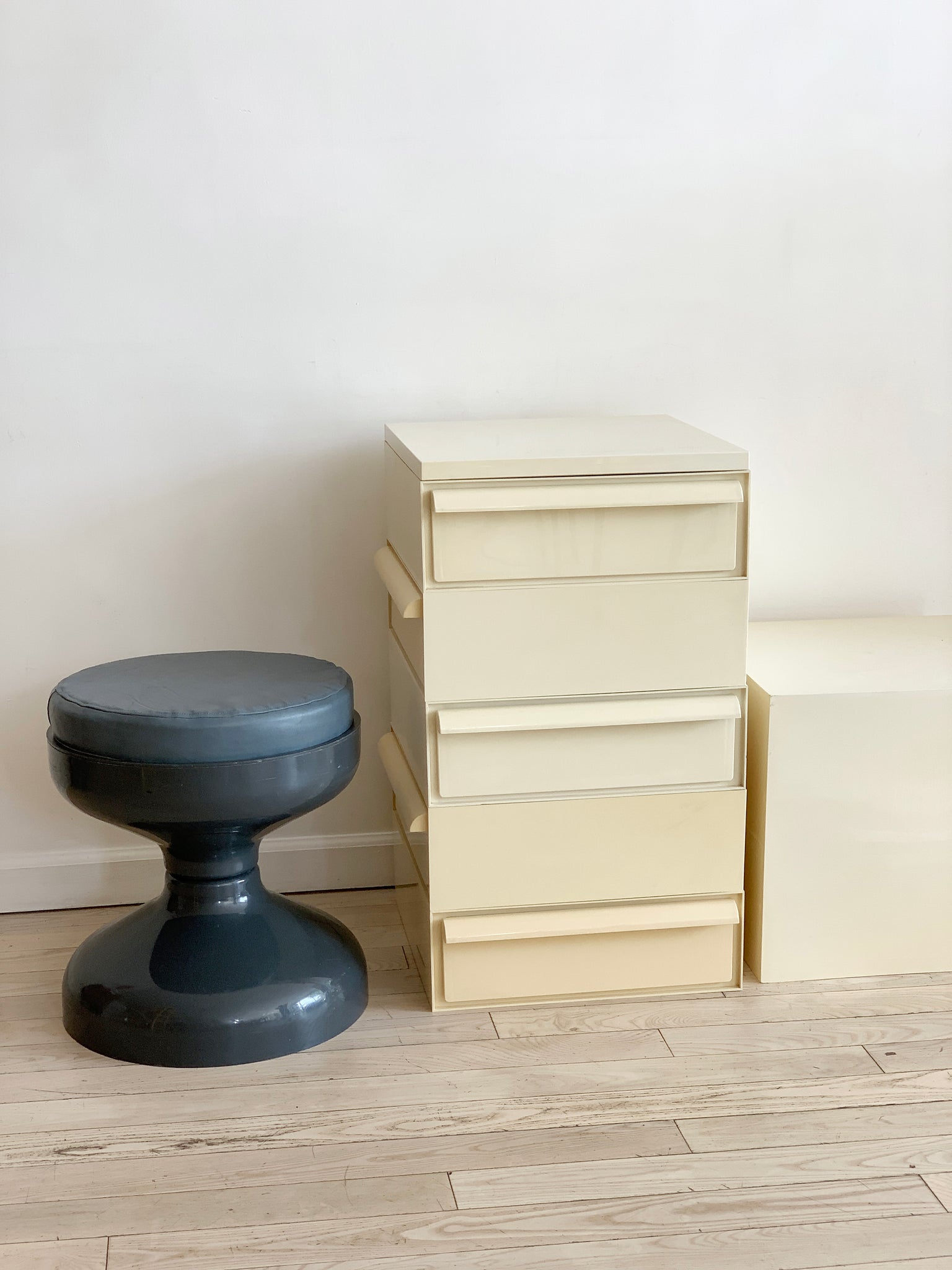 1970s Plastic Stacking Drawers By Simon Fussell For Kartell Home 1970s plastic stacking drawers by simon fussell for kartell home