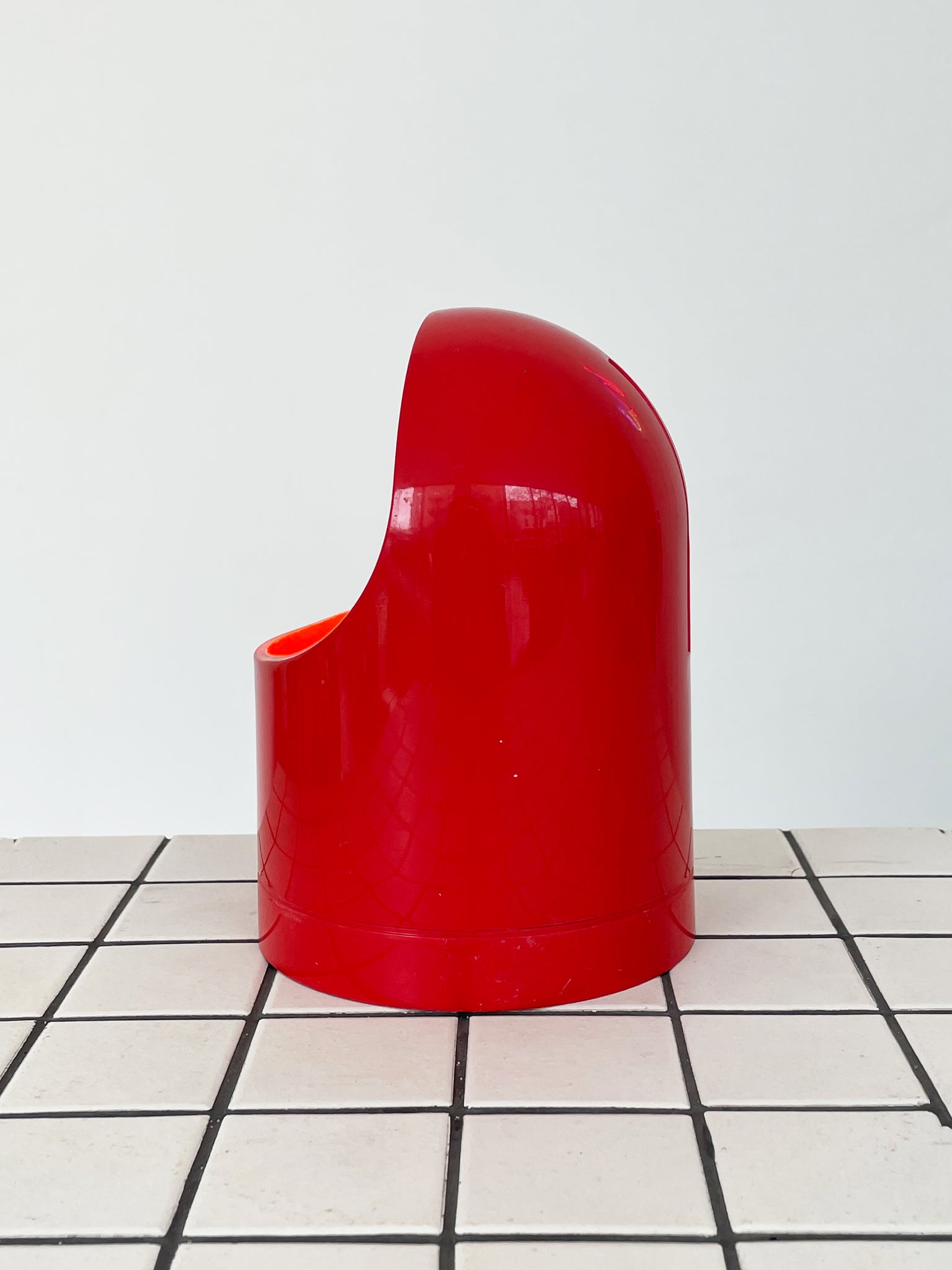 1970s Red Plastic Makio Hasuike for Gedy Table Lamp