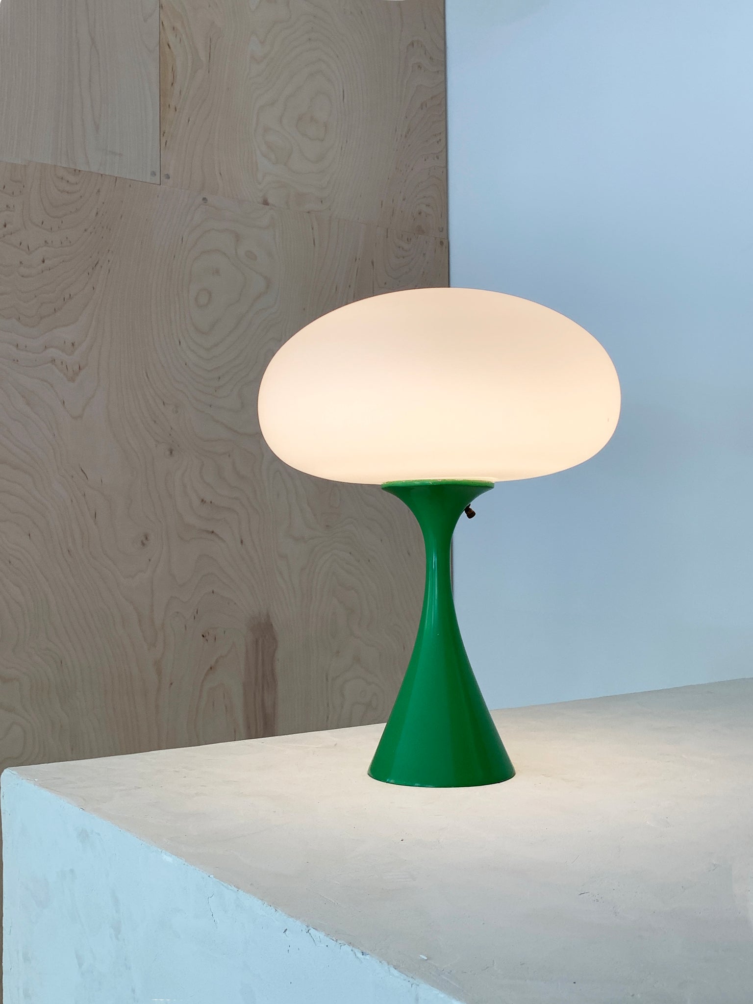 1960s Green Laurel Lamp with Frosted Mushroom Shade Table Lamp