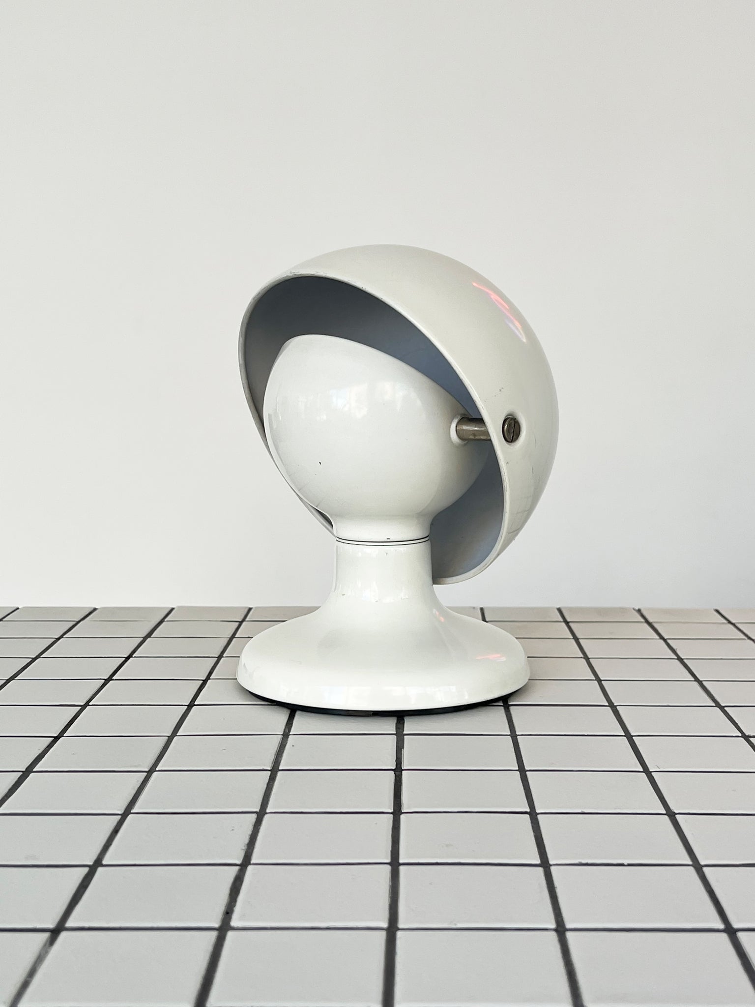 1963 White Enameled Jucker Lamp by Tobia Scarpa