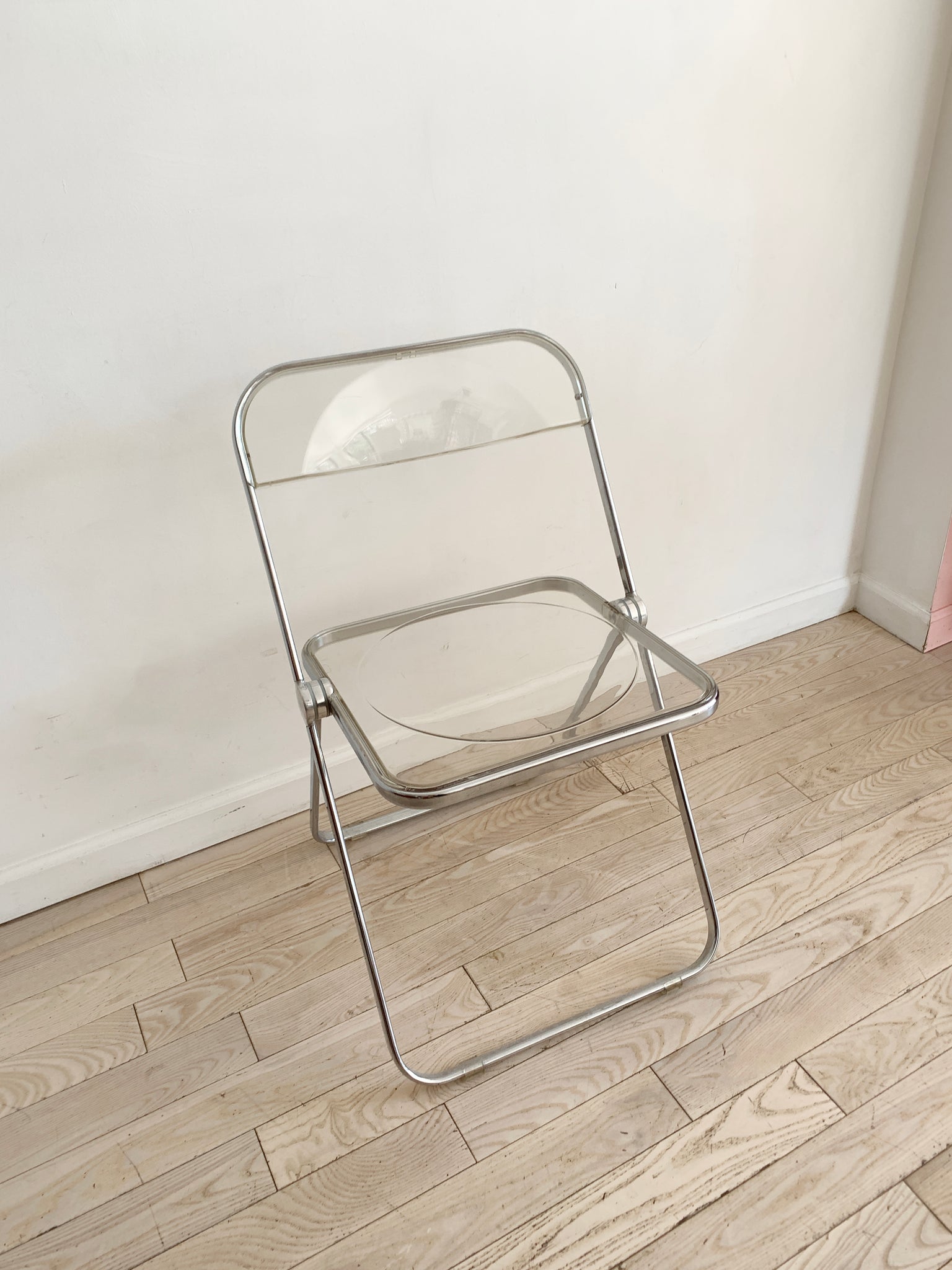 1960s Italian Lucite Folding Chair by Giancarlo Piretti for Anonima Castelli "Plia"