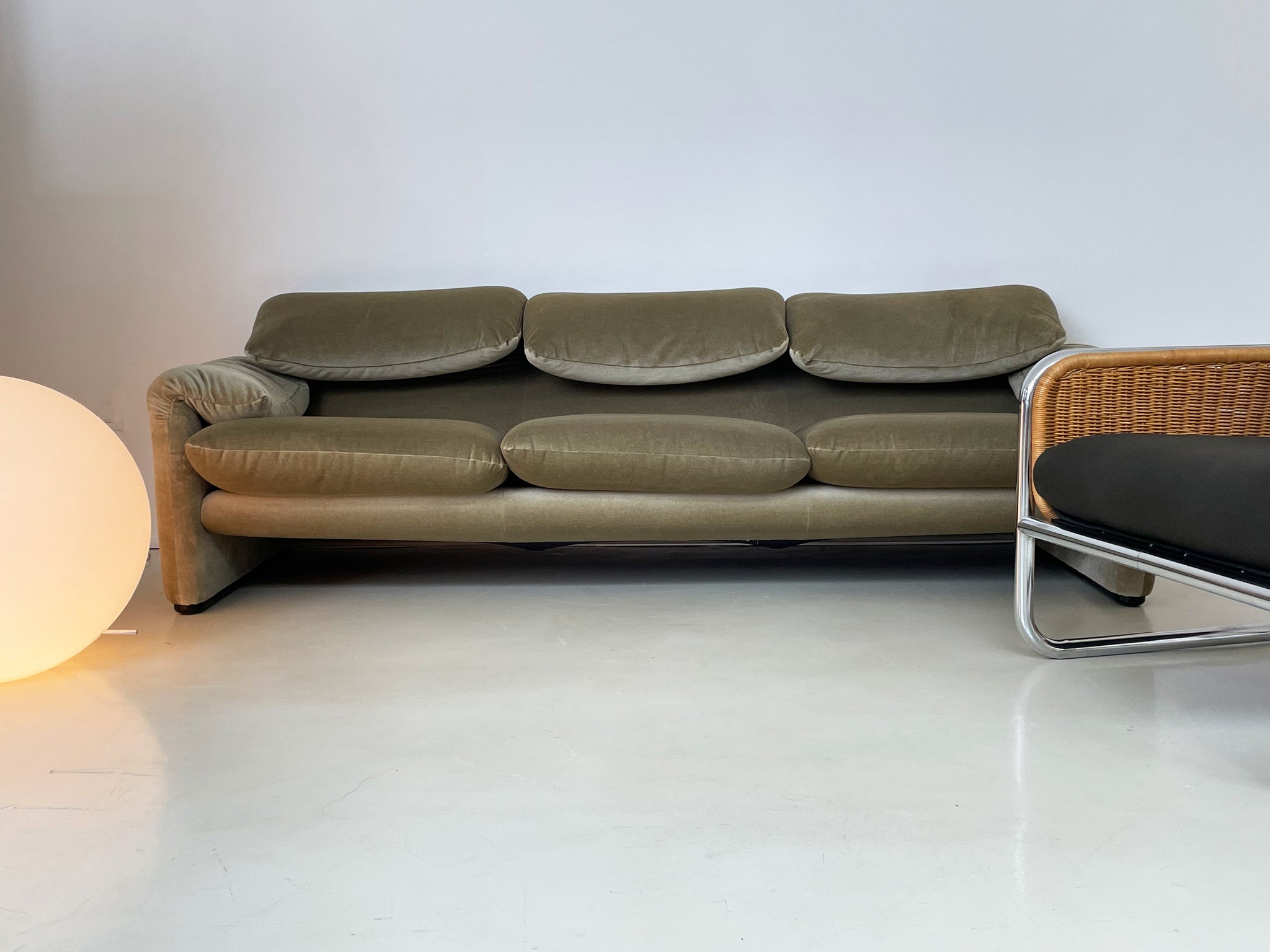 Sage "Maralunga" 3-seater Sofa by Vico Magistretti for Cassina.