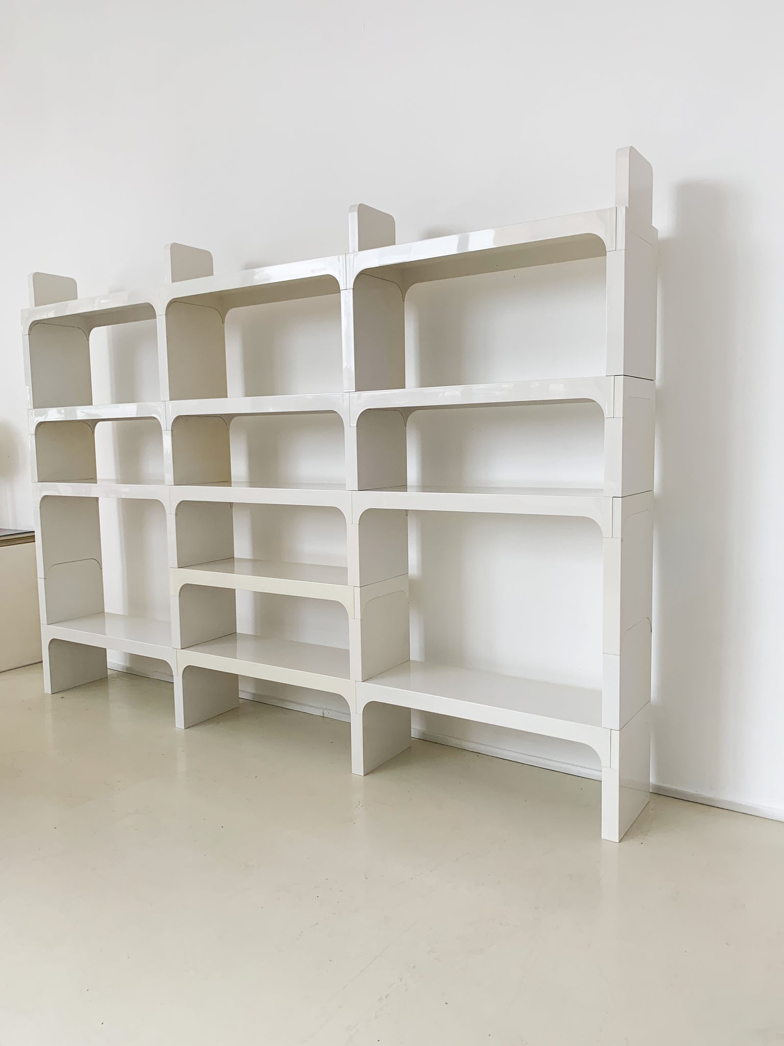1970s White ABS Plastic Bookcase by Olaf Von Bohr for Kartell- 3 Bays
