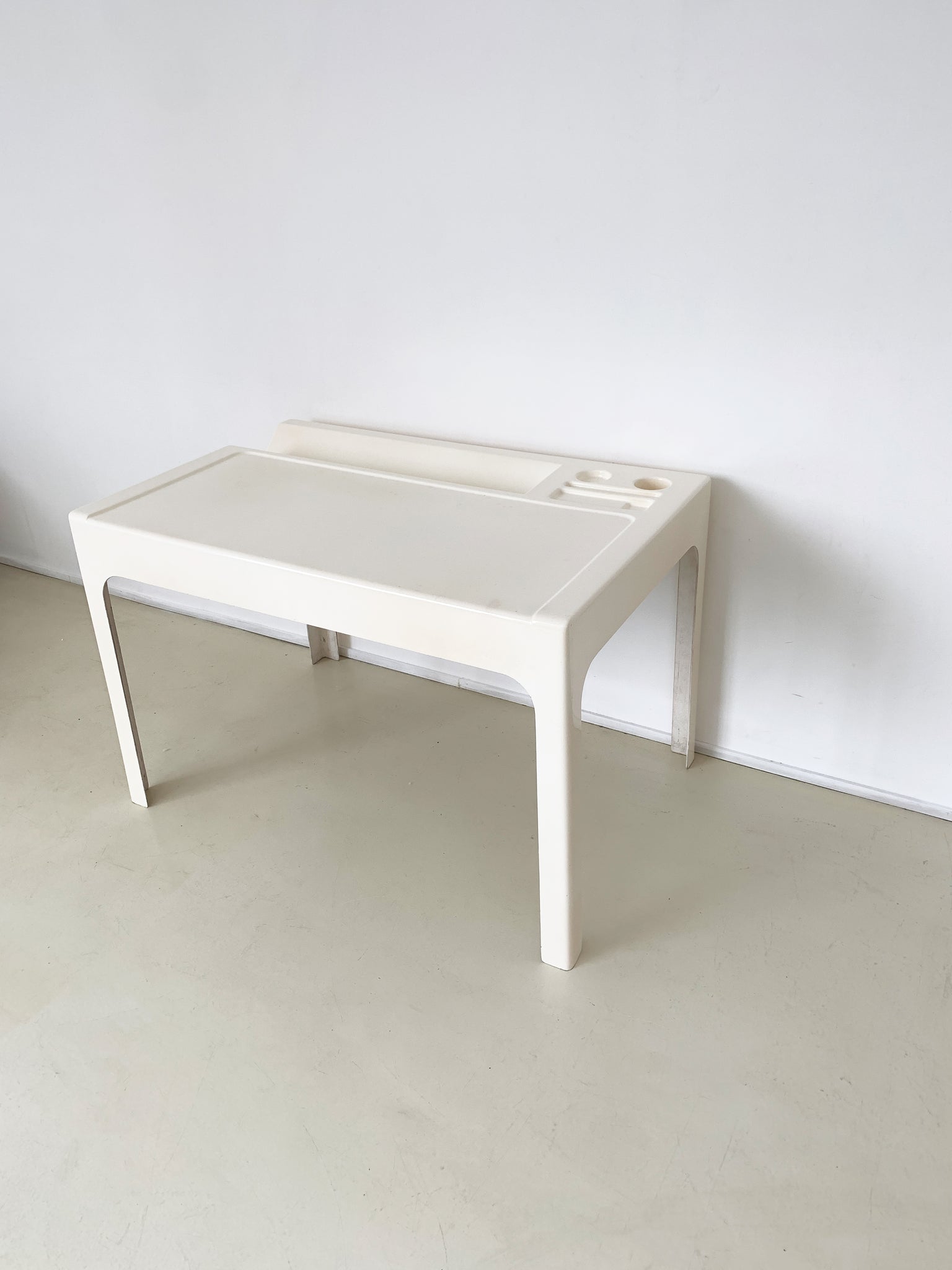 1967 White Fiberglass Ozoo Desk by Marc Berthier, France